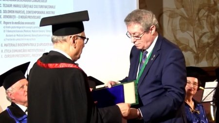 Prof. dr. Adrian Streinu-Cercel a primit titlul de Doctor Honoris Causa la Universitatea Apollonia din Iasi