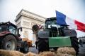 Peste 60 de persoane au fost arestate la un protest la fermierilor din centrul Parisului
