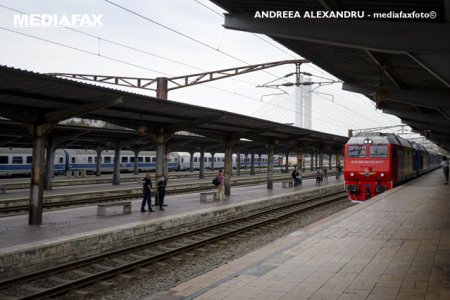 Defectiune la sistemul de semnalizare pe calea ferata Chitila-Buftea. Se circula pe un singur fir