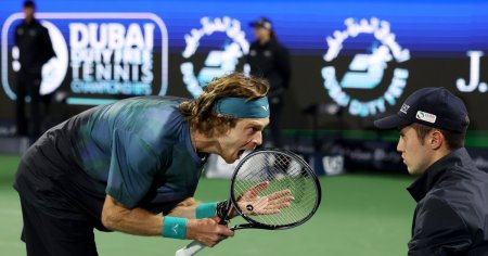 Scene incredibile la Dubai. Andrey Rublev, descalificat dupa un gest scandalos in semifinala cu Bublik VIDEO