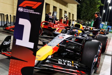 Max Verstappen obtine pole-ul in <span style='background:#EDF514'>BAHRAIN</span>