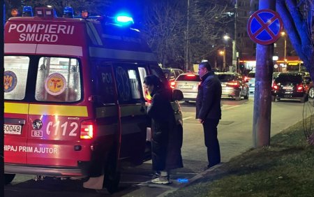 Un copil a fost lovit de o motocicleta in fata unui mall din Bucuresti. Minorul are piciorul rupt si a fost dus la spital