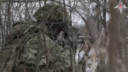 Lunetist rus premiat cu 750 de euro, dupa ce a ucis intr-o noapte sapte soldati ucraineni: Comandantii ii numara, pentru mine sunt doar tinte