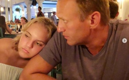 Fiica lui Navalnii isi ia ramas bun de la tatal sau intr-un mesaj emotionant: Ai fost si vei ramane mereu eroul meu