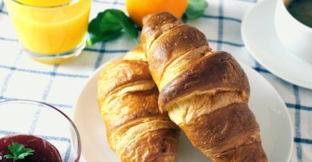 Cum poti ramane fara permis dupa ce ai mancat un croissant banal. Mare atentie!