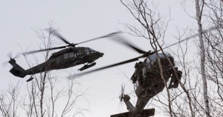 Elicopterele de atac ale armatei americane fac curse lungi  in Arctica. Cu ce se confrunta pilotii