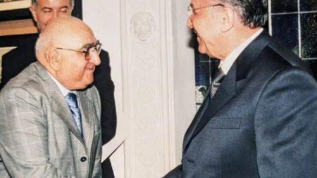 Ion Iliescu, mesaj la moartea scriitorului Dinu Sararu: Ne<span style='background:#EDF514'>MURIR</span>ea lui e garantata