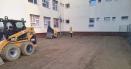 Suporterii timisoreni au pus mana de la mana si construiesc un teren de baschet intr-o scoala gimnaziala din oras