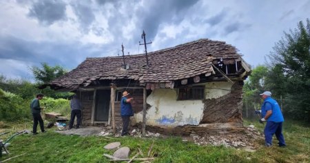 <span style='background:#EDF514'>PRIMA CASA</span> de romi de la Muzeul Satului va avea un asistent virtual. Inaugurarea, luna viitoare