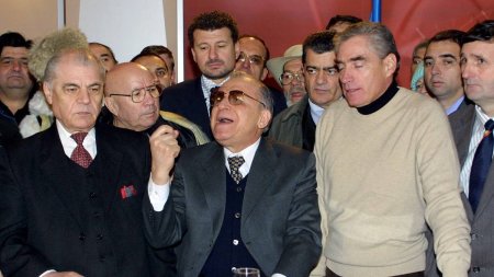 <span style='background:#EDF514'>ION ILIESCU</span> a implinit astazi 94 de ani. Ce spune primul presedinte al Romaniei dupa Comunism despre politica actuala din tara