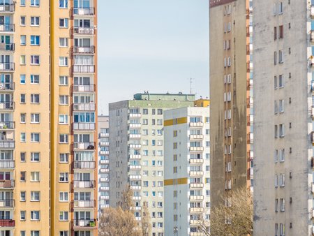 ZF Index Imobiliar februarie 2024. Piata incepe sa dea semne de echilibrare. Apartamentele vechi cu trei camere din Capitala scad in sase zone, cresc in alte sase si stagneaza in una