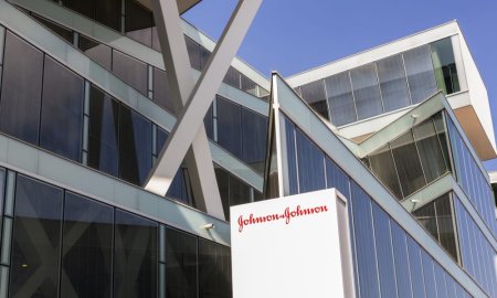 SUA: FDA a aprobat o terapie combinata a Johnson&Johnson pentru un tip de cancer pulmonar