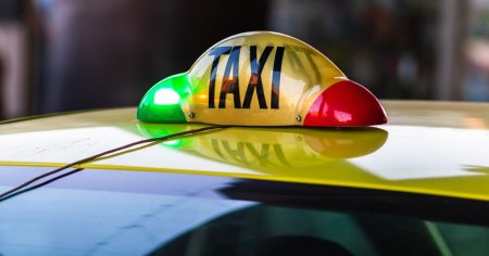 Taximetristii continua protestele si saptamana asta: Peste 100 de masini sunt in Piata Constitutiei