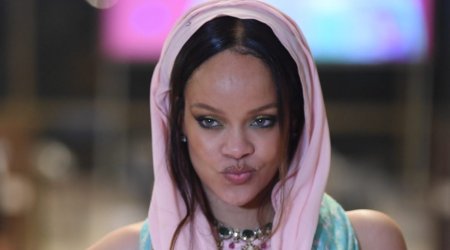 Cati bani ar fi primit <span style='background:#EDF514'>RIHANNA</span> pentru a canta la petrecerea din India, unde s-au adunat toti bogatii lumii: Nu s-a facut economie