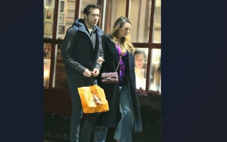 Ryan Reynolds si Blake Lively, indragostiti ca la inceput. Cum au fost surprinsi pe strazile New York-ului. FOTO