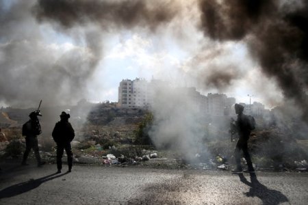 Surse palestiniene: armata israeliana a facut cel mai mare raid la Ramallah din ultimii ani