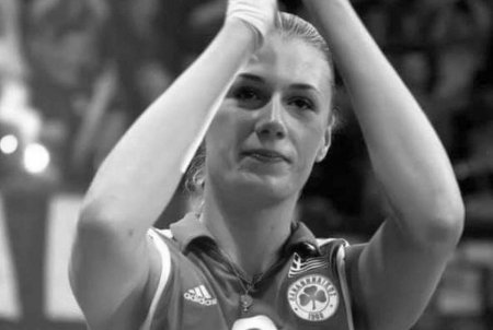 Tragedie in volei » Fosta voleibalista <span style='background:#EDF514'>RUXANDRA</span> Dumitrescu a murit la doar  46 de ani