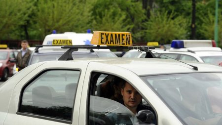 Un barbat din Suceava a picat de 53 de ori examenul de permis auto