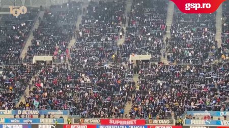 Universitatea Craiova - Rapid » Atmosfera frumoasa in startul derby-ului din Banie. Aproximativ 15.000 fani sunt prezenti pe stadion