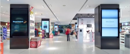 <span style='background:#EDF514'>CINE A CASTIGAT</span> licitatiile controversate pentru spatiile comerciale din Aeroportul Otopeni. Lista companiilor si businessurile lor. Un nume surpriza, Dragos Petrescu, principalul actionar de la City Grill