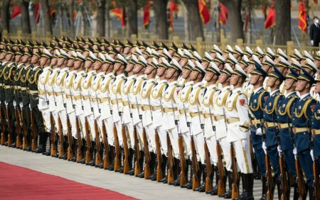 China a anuntat o crestere a bugetului militar cu 7,2% pentru 2024, pe fondul tensiunilor persistente care privesc Taiwanul