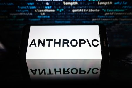 Anthropic, companie sustinuta de Google, a lansat luni <span style='background:#EDF514'>CLAUDE</span> 3, cel mai rapid chatbot al sau de pana acum