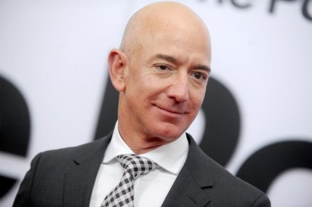 Jeff Bezos il detroneaza pe Elon Musk si redevine <span style='background:#EDF514'>CEL MAI BOGAT OM</span> din lume