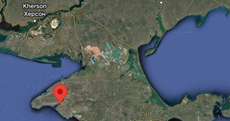 Ucraina ataca rafinarii de petrol si o baza aeriana din Crimeea