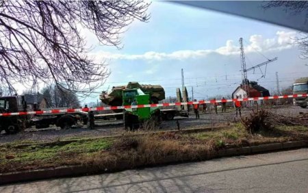 Bulgaria a inceput livrarea celor 100 de blindate donate Ucrainei. Transportul este asigurat de o firma romaneasca