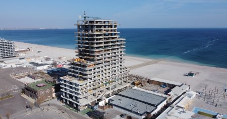 Luxul imobiliar de pe litoralul romanesc: cat costa un penthouse in blocul vedetelor