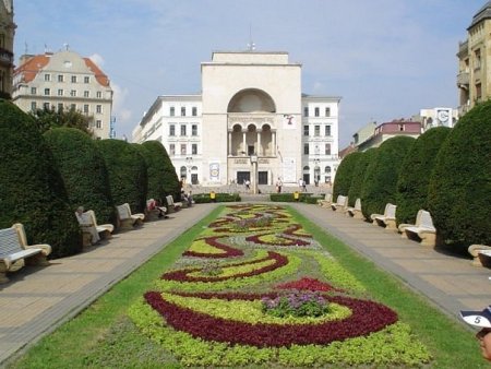 Invitatie la Opera! Ce spectacole vor fi luna aceasta la <span style='background:#EDF514'>OPERA NATIONALA</span> Romana din Timisoara