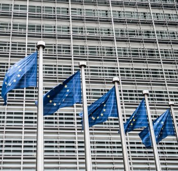 Comisia Europeana propune prelungirea acordurilor privind transportul rutier cu Ucraina si Moldova si introduce actualizari ale acordului cu Ucraina