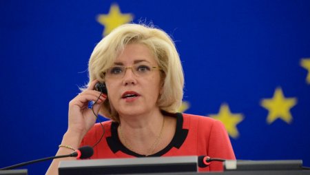<span style='background:#EDF514'>CORINA CRETU</span> demisioneaza din Pro Romania! Ce a enervat-o pe europarlamentara