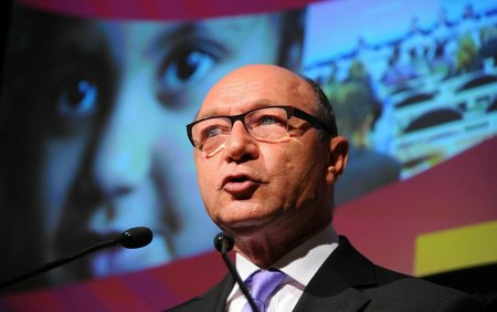 Traian Basescu: Candidat comun PSD-PNL la prezidentiale ar insemna <span style='background:#EDF514'>DESFIINTARE</span>a unuia dintre partide. Geoana nu e o solutie