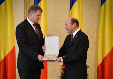 Basescu ii transmite lui Iohannis ca are obligatia sa se bata cu Rutte pentru sefia NATO. Dispretuieste Romania