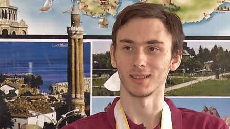 David Anghel, elevul care poate deveni cel mai premiat roman din istoria olimpiadelor