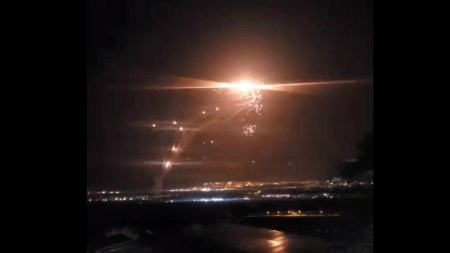 Video cu momentul in care sistemul Domul de Fier intercepteaza ploaia de rachete trase de Hezbollah in nordul Israelului