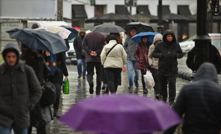 Avertizare de la meteorologi: Ploi in aproape toata tara, iar la munte se va depune zapada. Cum va fi vremea la Bucuresti