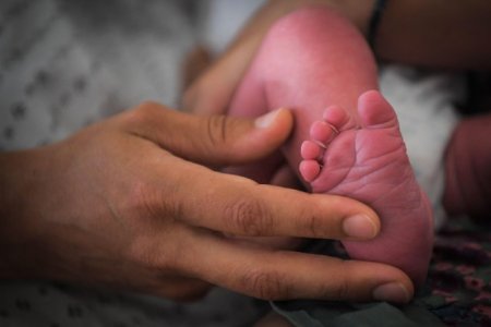 Romania are deficit cronic de medici neonatologi si este pe locul 2 la mortalitate infantila in UE