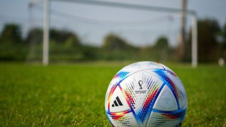 Un tanar student de 26 de ani a murit subit, in timp ce juca fotbal, la Arad