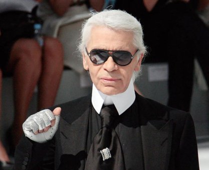 Casa din Paris a lui <span style='background:#EDF514'>KARL LAGERFELD</span>, scoasa la licitatie