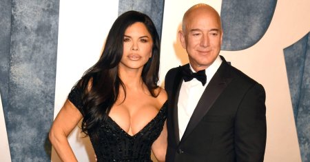 Ii prieste viata cu amanta! <span style='background:#EDF514'>JEFF</span> Bezos e iar cel mai bogat om din lume