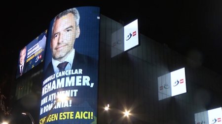 Mesaj special de intampinare pentru Karl Nehammer, proiectat pe ecranele din Bucuresti, din partea Antena 3 CNN: 