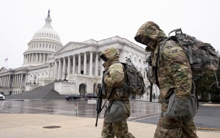 Garda Nationala, de paza la metroul din New York. Armata a fost scoasa in strada ca sa combata criminalitatea exploziva