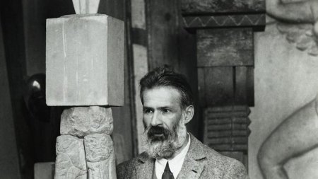 Brancusi, sluga in crasma fratilor Spirtaru. 3 in<span style='background:#EDF514'>TAMPLARI</span> din copilarie si adolescenta