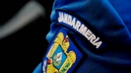 Jandarmii au controlat telefoanele unui barbat, care pusese trei copii sa fure dintr-un supermarket din Baia Mare, si l-au retinut pe loc