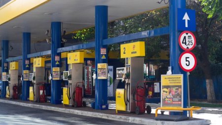 Motorina si benzina s-au ieftinit usor. <span style='background:#EDF514'>PRETUL CARBURANT</span>ilor in Romania, astazi, 7 martie 2024