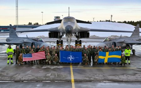 Suedia devine in mod oficial al 32-lea stat membru al NATO. Rusia ameninta ca va lua contramasuri impotriva aderarii
