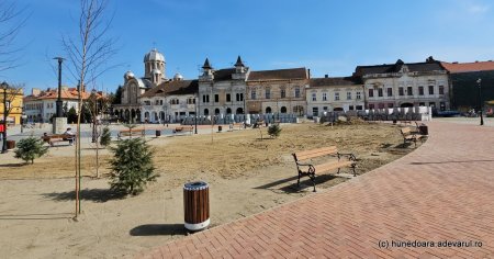 Cum s-a transformat centrul istoric din Hunedoara, la un an de la intrarea in santier VIDEO