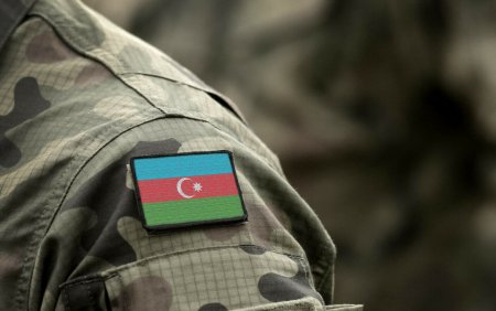 Sase jurnalisti din Azerbaidjan, ridicati de politie pe baza unor 